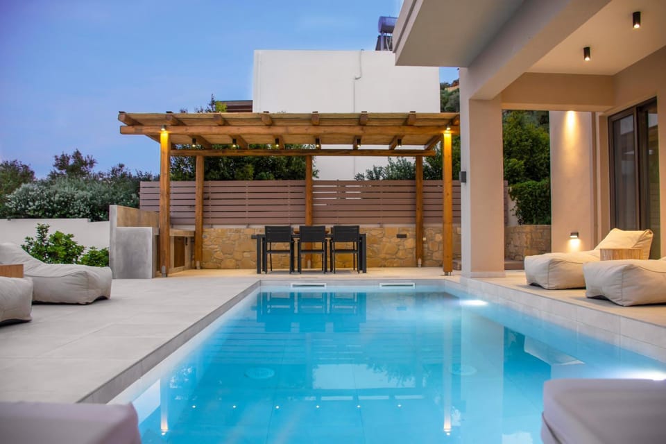 Day, Pool view, Swimming pool, Swimming pool, sunbed