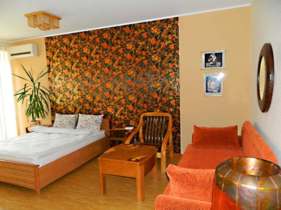 Photo of the whole room