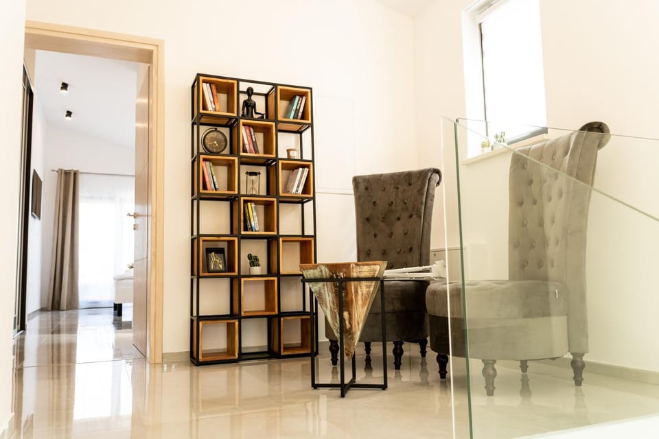Library, Seating area, hair dresser