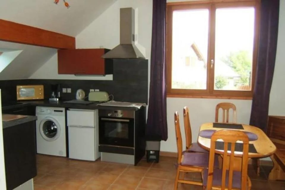 Property building, Kitchen or kitchenette, Living room