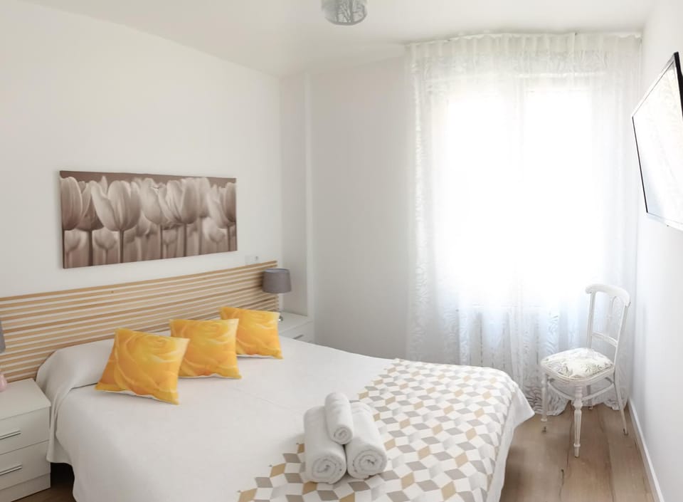 Bahía Ferry Tranquilo, con Parking y Desayuno Casero en el Centro Apartment in Santander