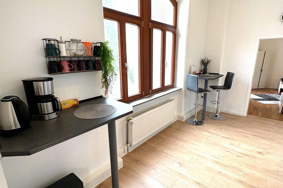 Coffee/tea facilities, Kitchen or kitchenette, minibar, pet friendly, stove