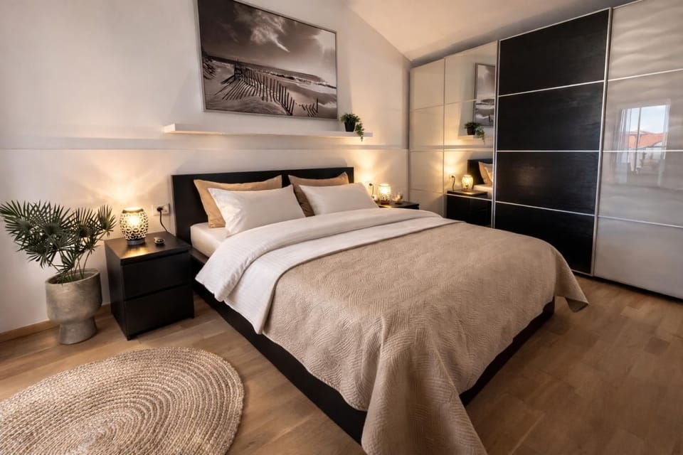 Bed, Photo of the whole room, Bedroom, wardrobe