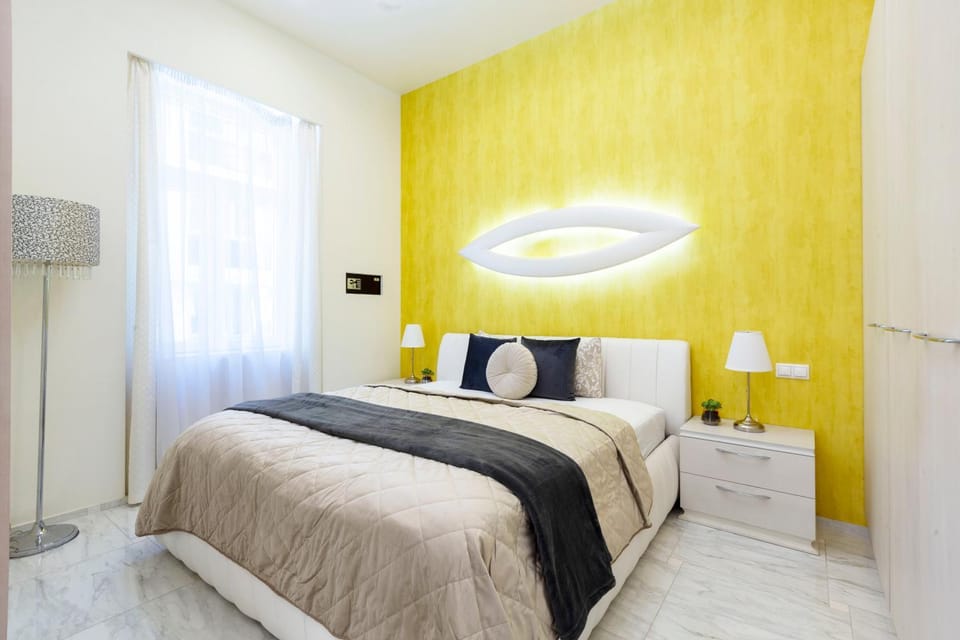 Bed, Photo of the whole room, Decorative detail, Decorative detail, Bedroom, safe