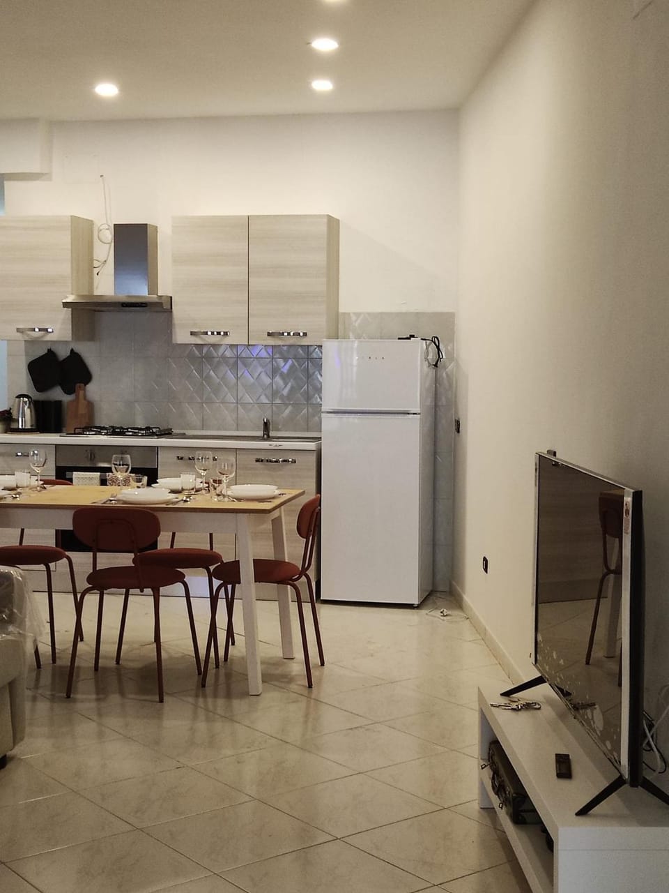 Kitchen or kitchenette