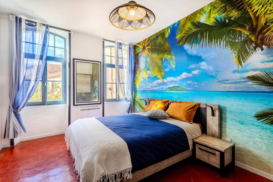 Property building, Living room, Bedroom