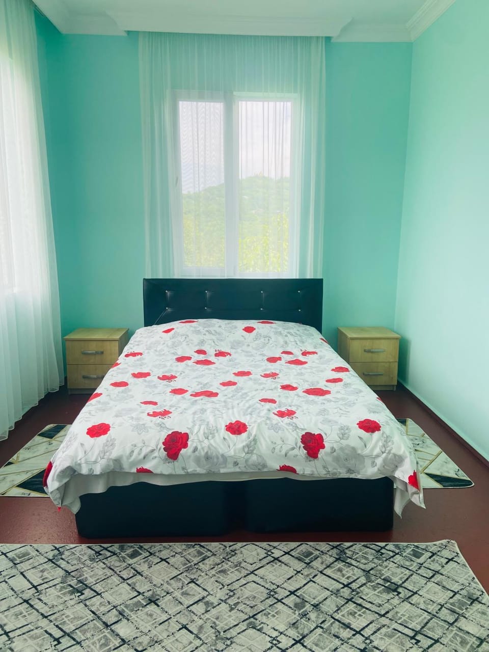 Гостевой дом у Эмзара Bed and Breakfast in Batumi