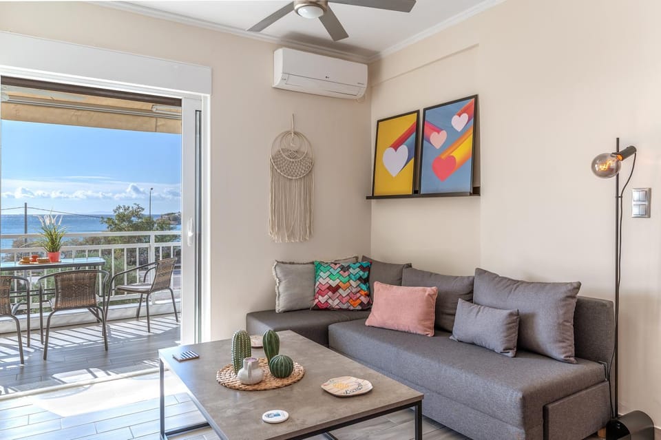 Day, Natural landscape, View (from property/room), Balcony/Terrace, Living room, Seating area, Dining area, Sea view, fireplace