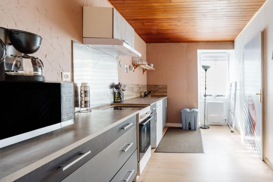 Kitchen or kitchenette, Living room