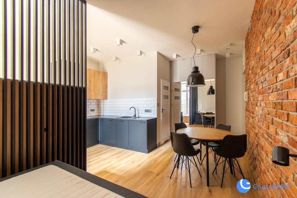 Kitchen or kitchenette, Dining area, wardrobe