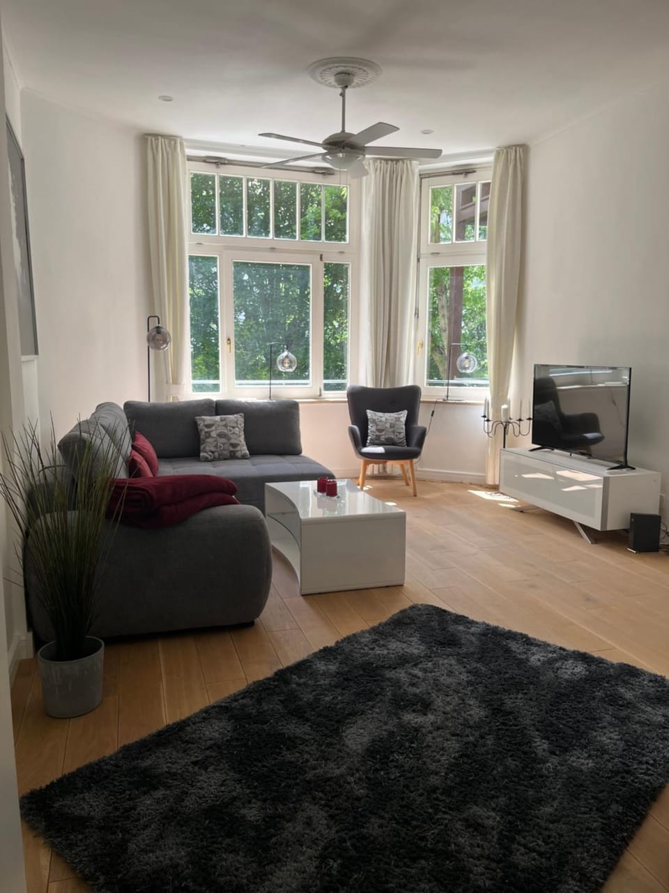 TV and multimedia, Living room, Seating area