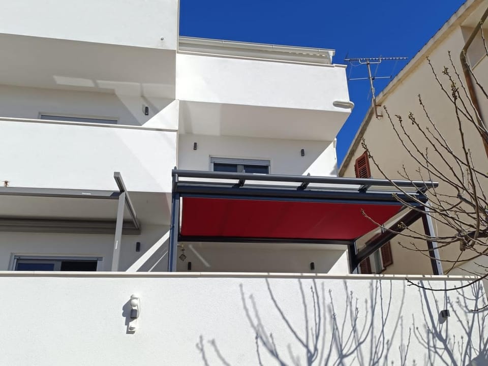 Property building, Balcony/Terrace
