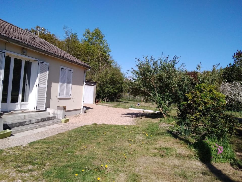 Nuits paisibles à la campagne Campground/ 
RV Resort in Centre-Val de Loire