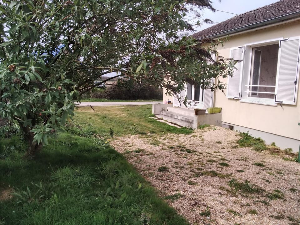 Nuits paisibles à la campagne Campground/ 
RV Resort in Centre-Val de Loire