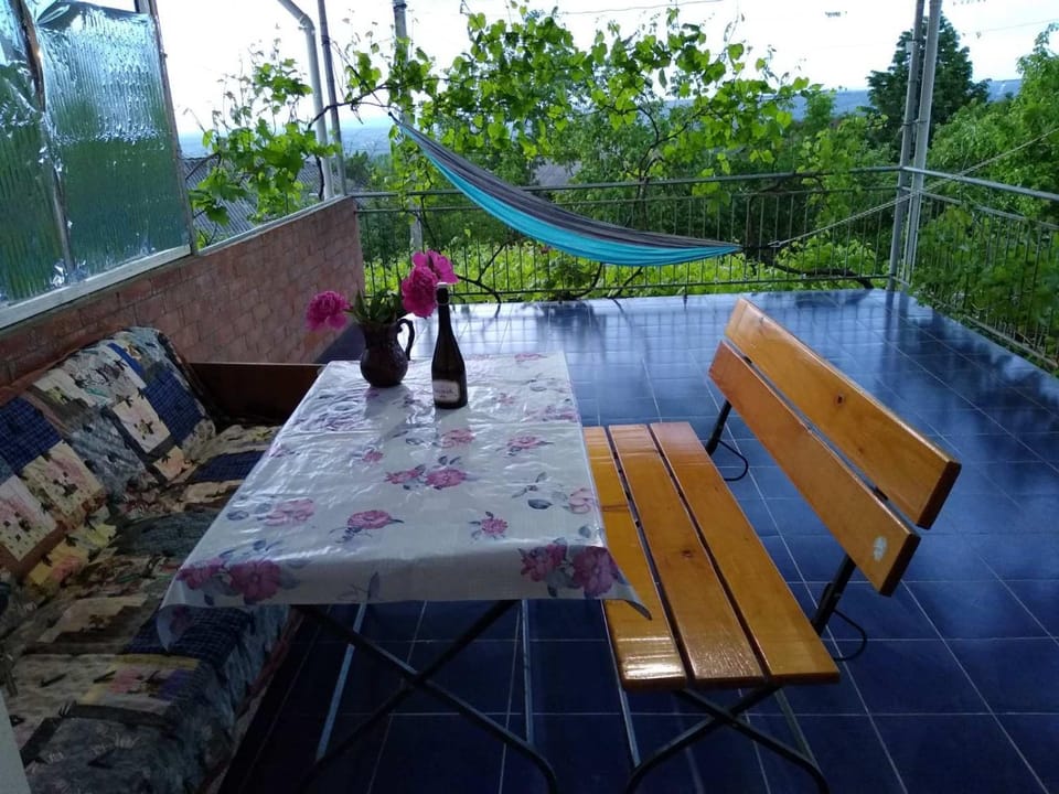 Day, Garden, Dining area, Garden view