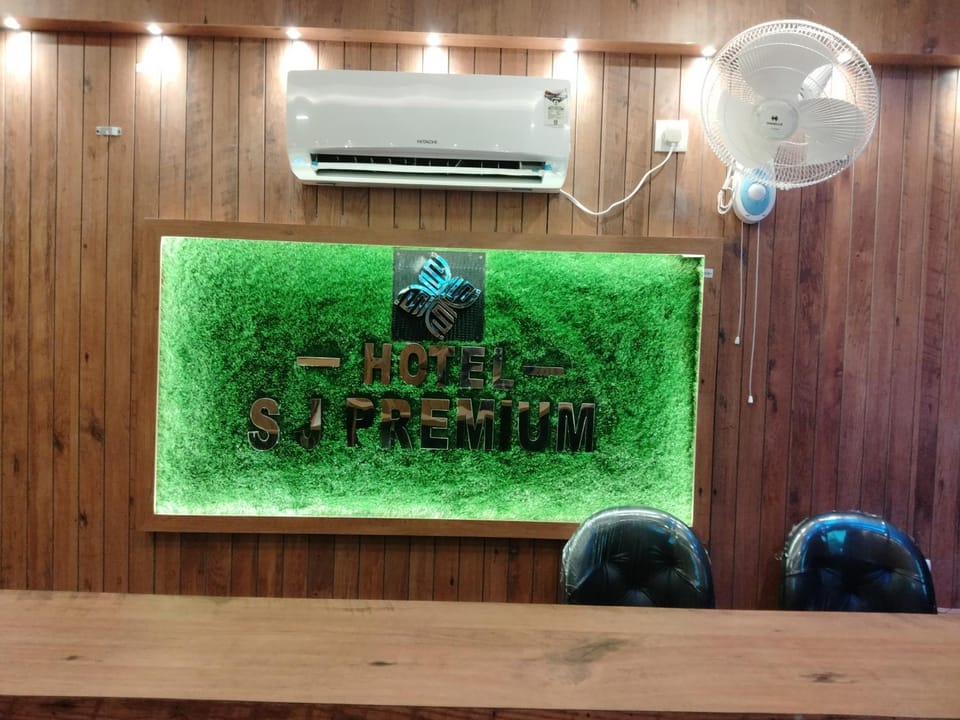 Lobby or reception, Logo/Certificate/Sign
