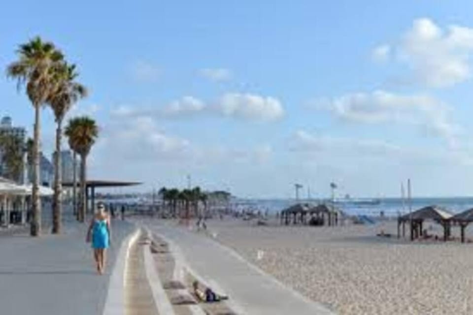 Garden apartment -Dizengoff Square, private garden Apartment in Tel Aviv-Yafo