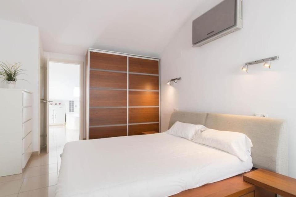 Sand Bay Beach Duplex Apartment in Sant Antoni de Calonge