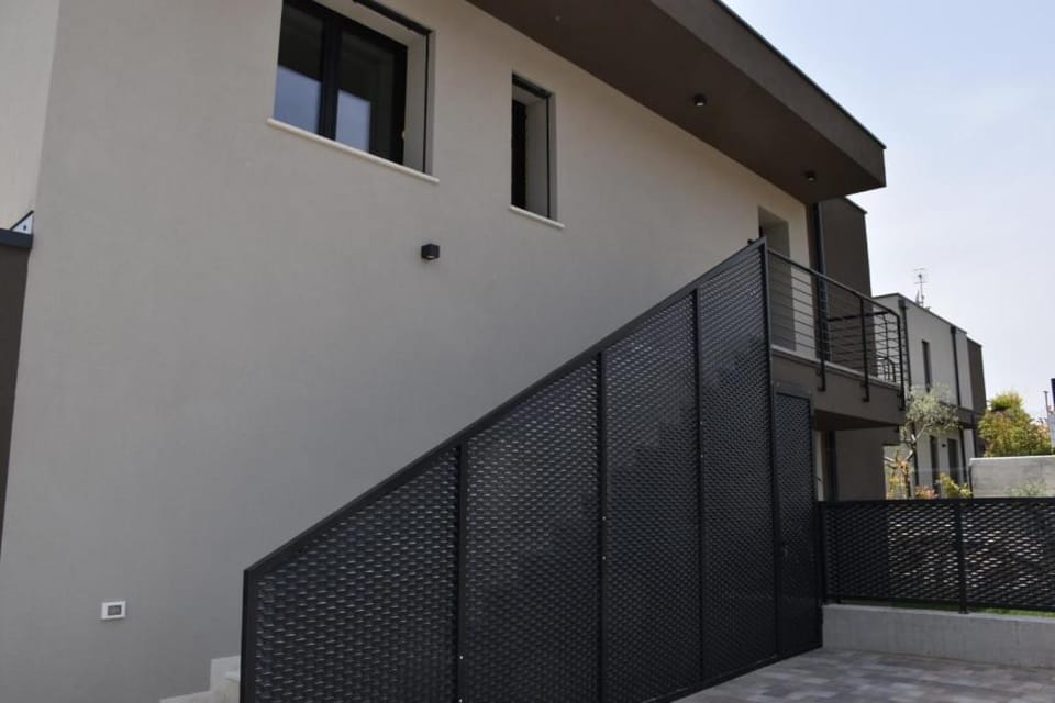 Property building, Day
