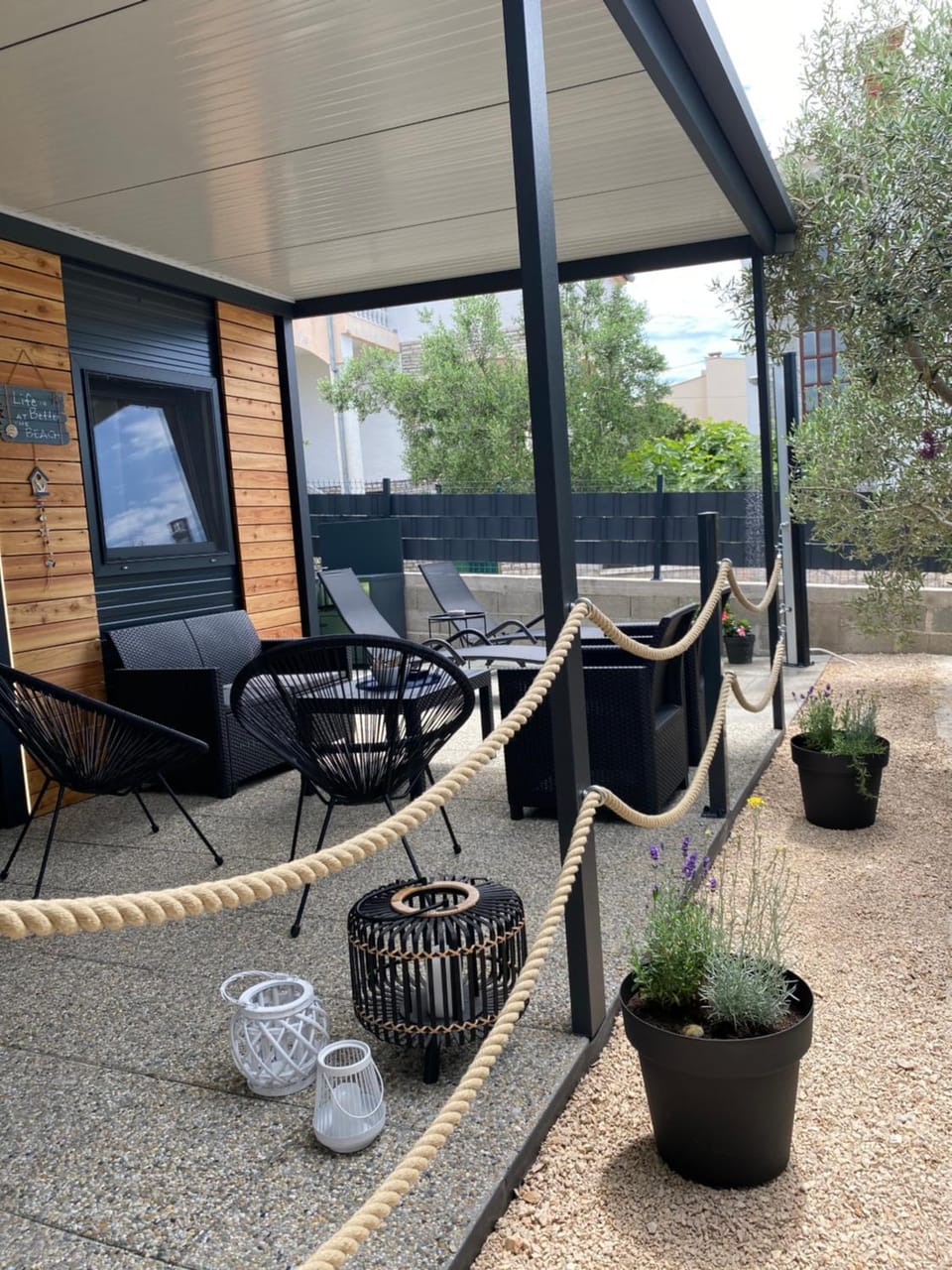Day, Balcony/Terrace, Balcony/Terrace, Living room, Seating area