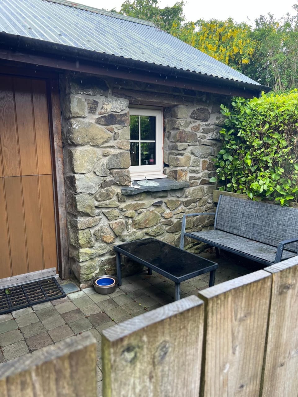Apple Tree Corner House in Penbryn