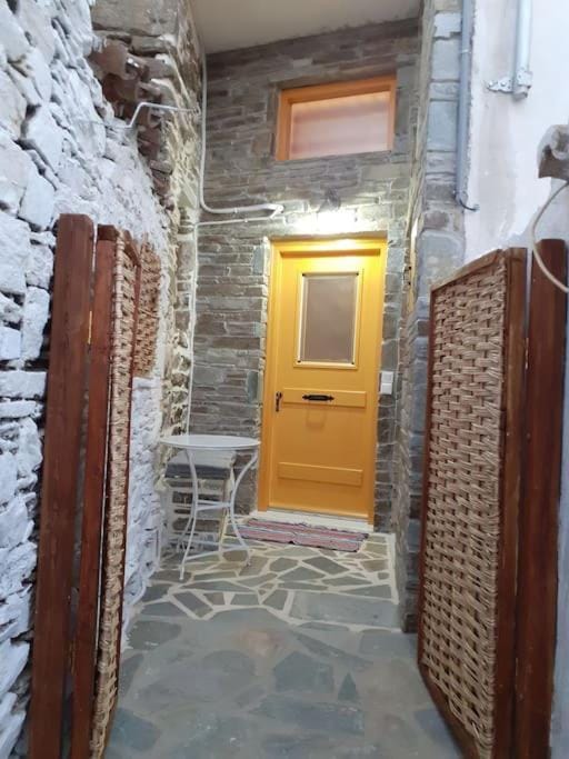 Traditional Katafiki home House in Kea-Kythnos