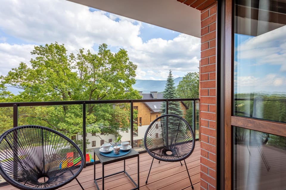 Balcony/Terrace, Mountain view