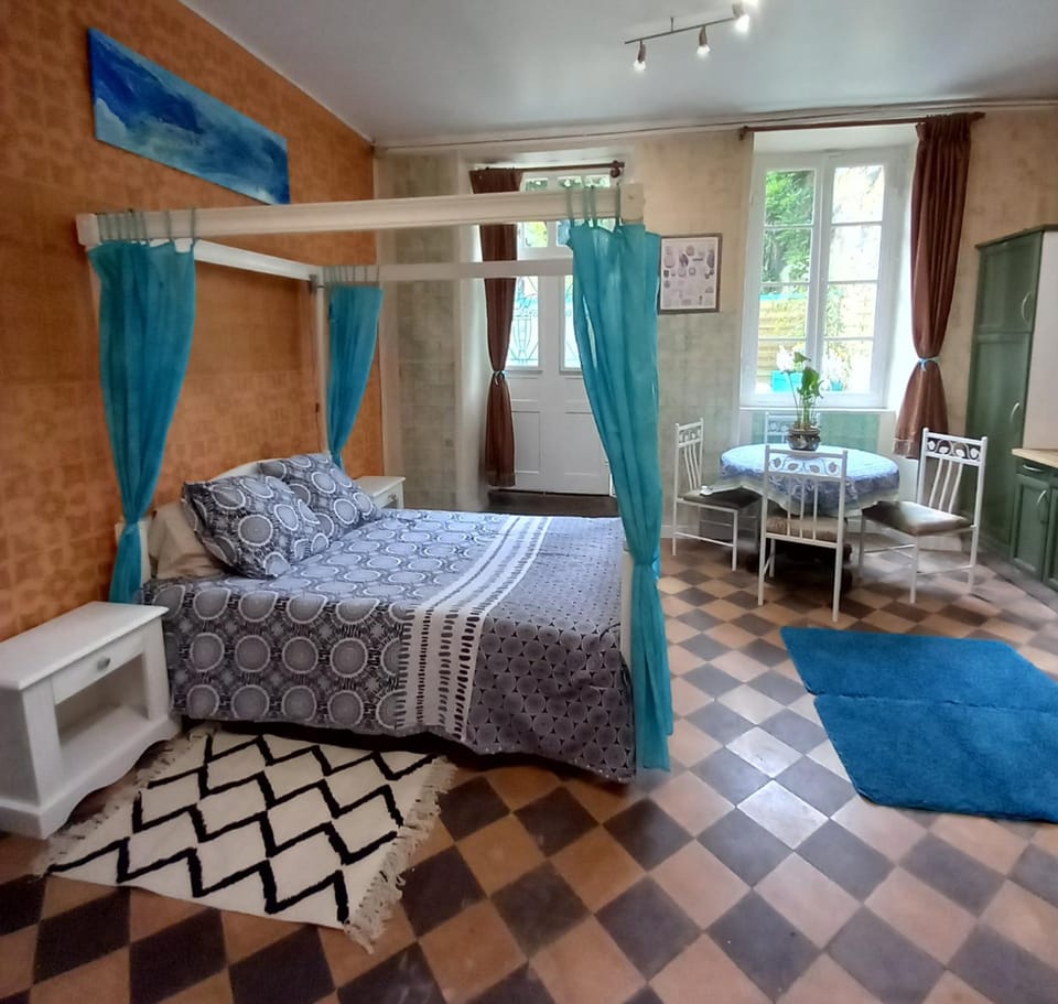 Bohemian Studio bedroom Apartment in Brittany