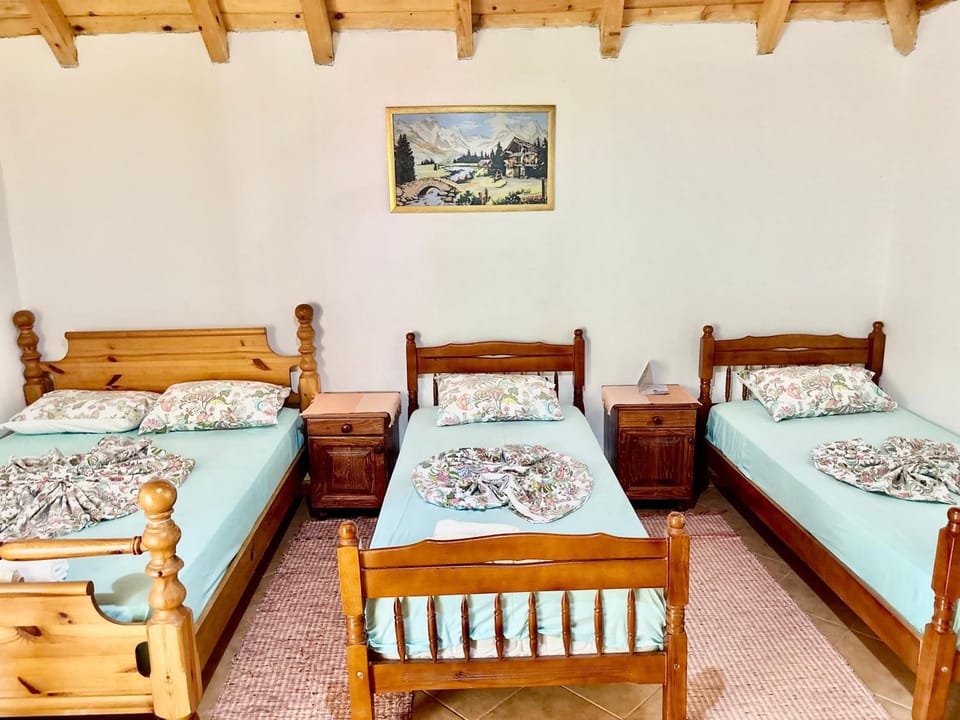 Bujtina Te Grima Hotel in Montenegro