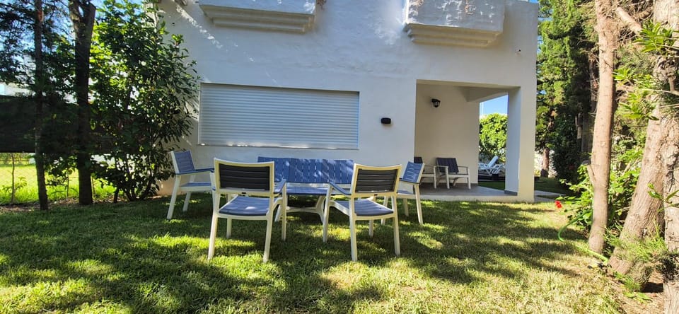 Maison moderne avec Piscine et accès plage - Résidence Jinen Hammamet House in Sousse Governorate, Tunisia
