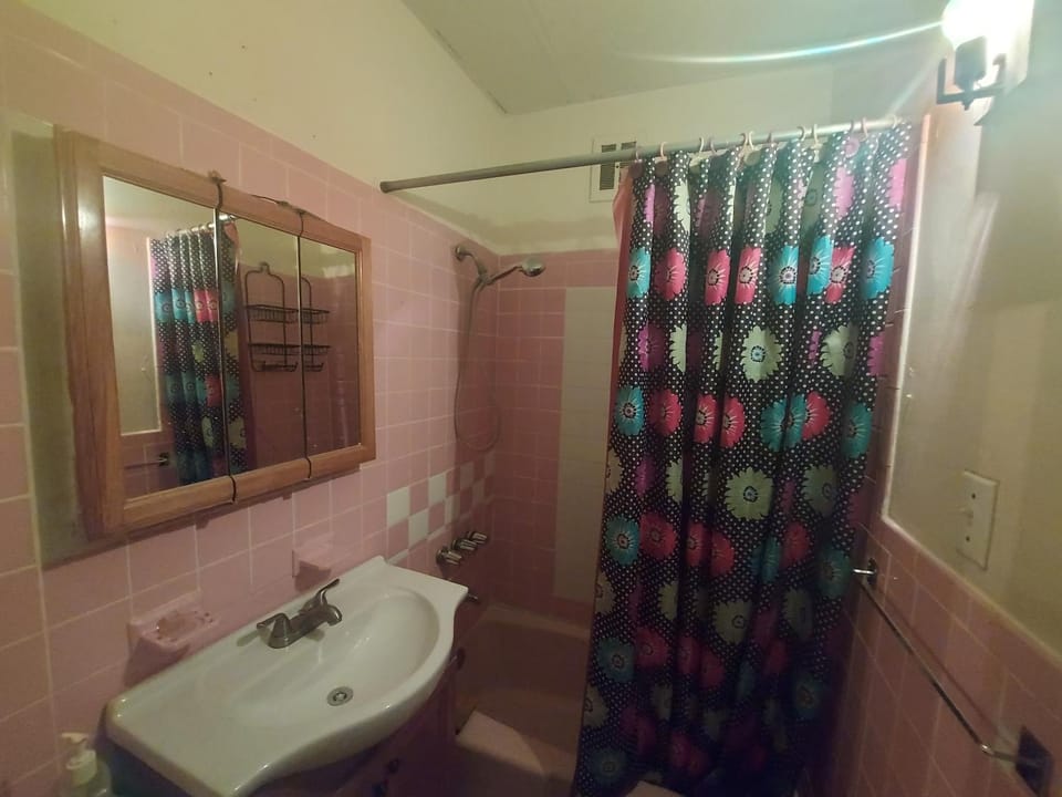 Raleigh Room Rental Vacation rental in Flatbush