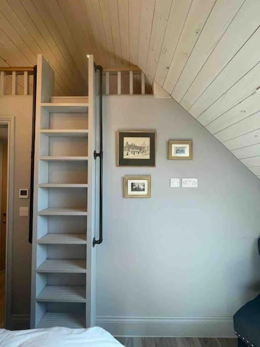 The Carriage House House in England