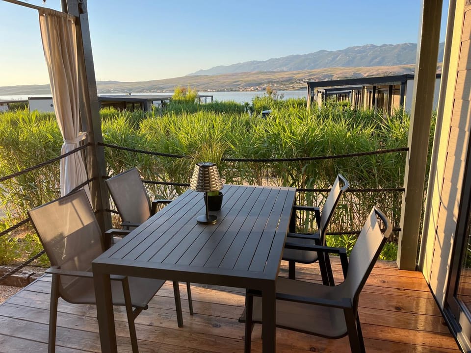 Terra Park SpiritoS - Luxury mobile house Ina Apartment in Novalja