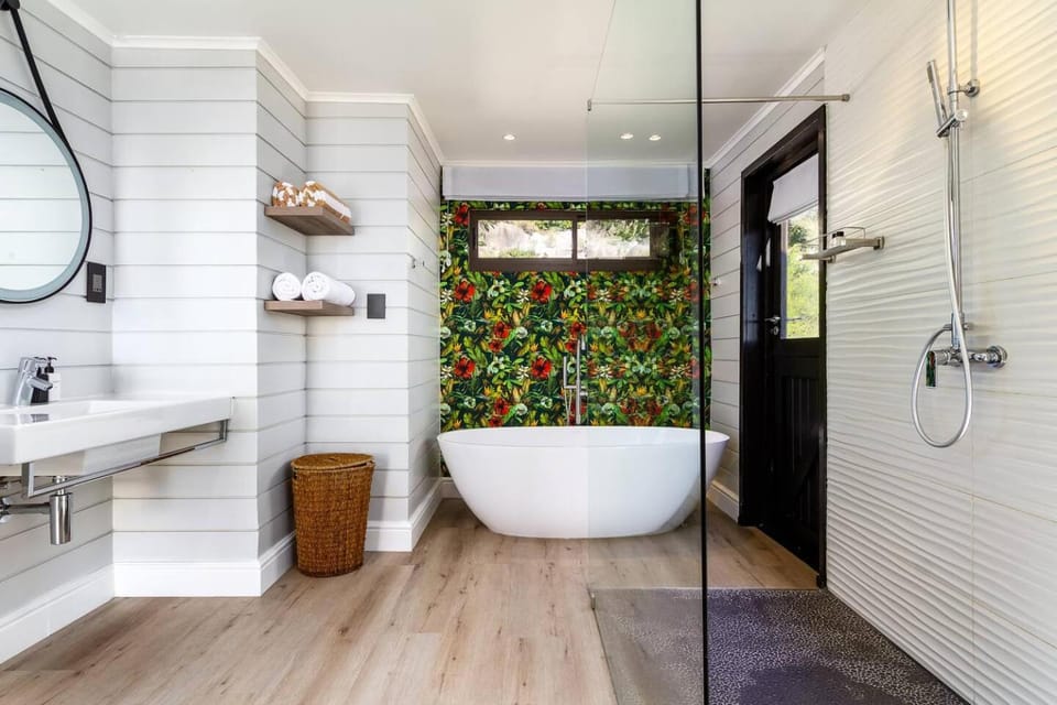 Sweet Greta - Ocean Apartment with Sauna & Solar Hotel in Camps Bay