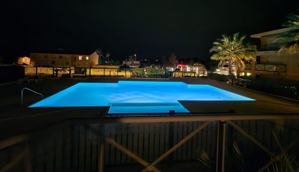 Night, Swimming pool