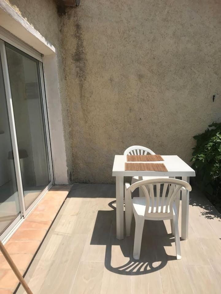 studio centre ville avec jardin Apartment in Sainte-Maxime
