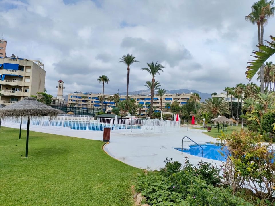 Natera Costa Golf Exclusive Beachfront Apartment Apartment in Torremolinos