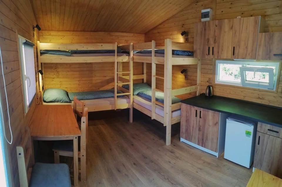 Property building, Kitchen or kitchenette, Bedroom