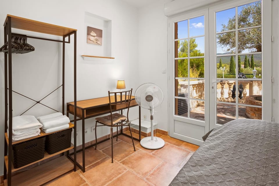 Property building, Living room, Bedroom