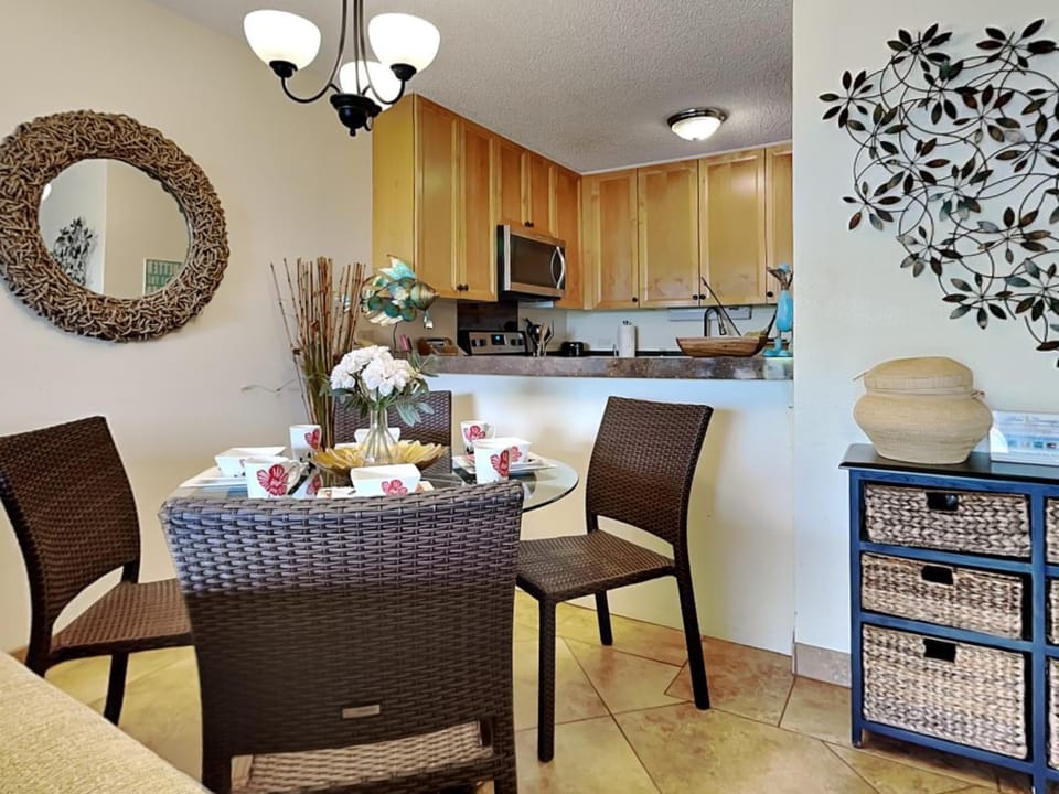 Kitchen or kitchenette, Seating area, Dining area, furniture, microwave
