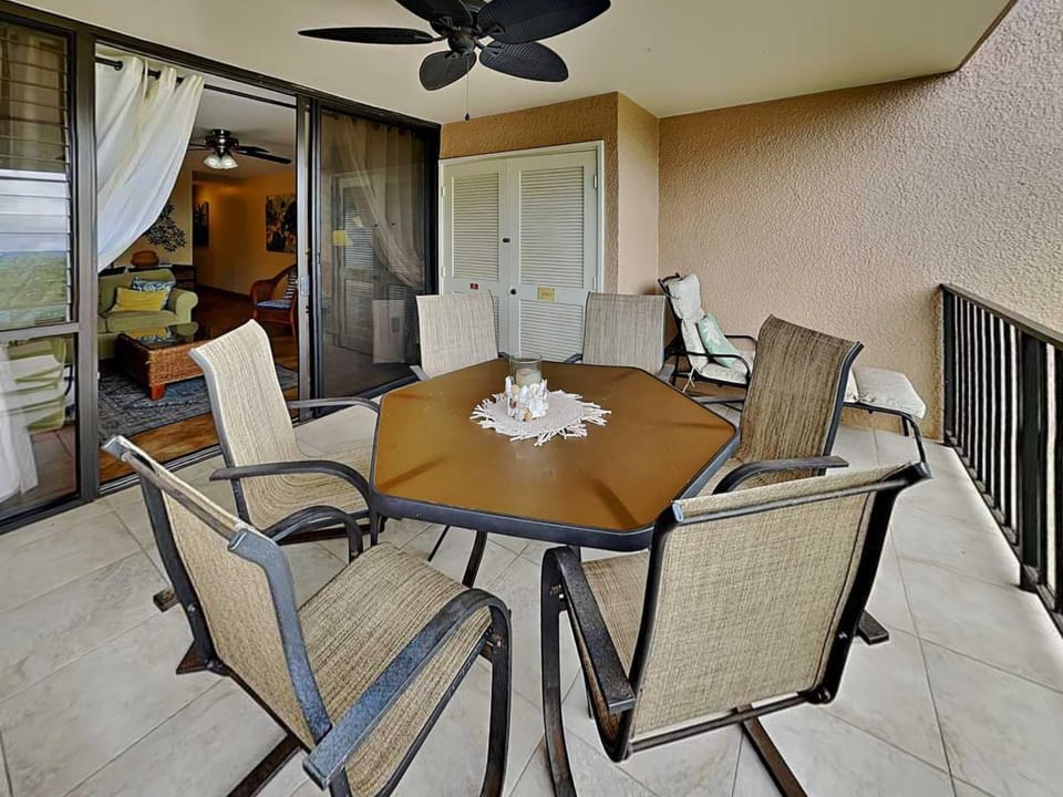 Patio, Balcony/Terrace, Living room, Seating area