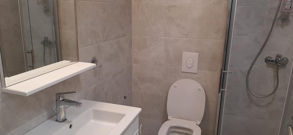 Shower, Toilet, Bathroom