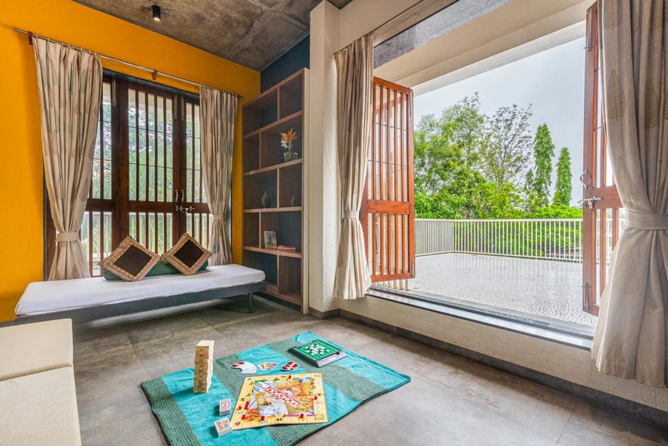 Patio, Bed, View (from property/room), Balcony/Terrace, Living room, Photo of the whole room, Seating area, fireplace