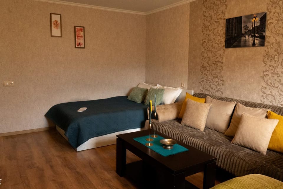 Bed, Living room, Photo of the whole room, Bedroom