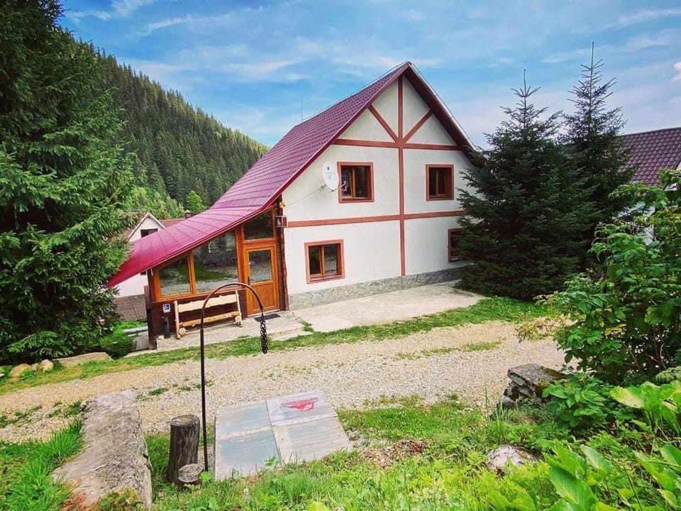 Vila Artemis House in Serbia