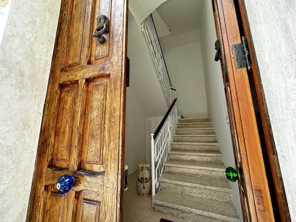 Facade/entrance, Internal: Not applicable to any particular room