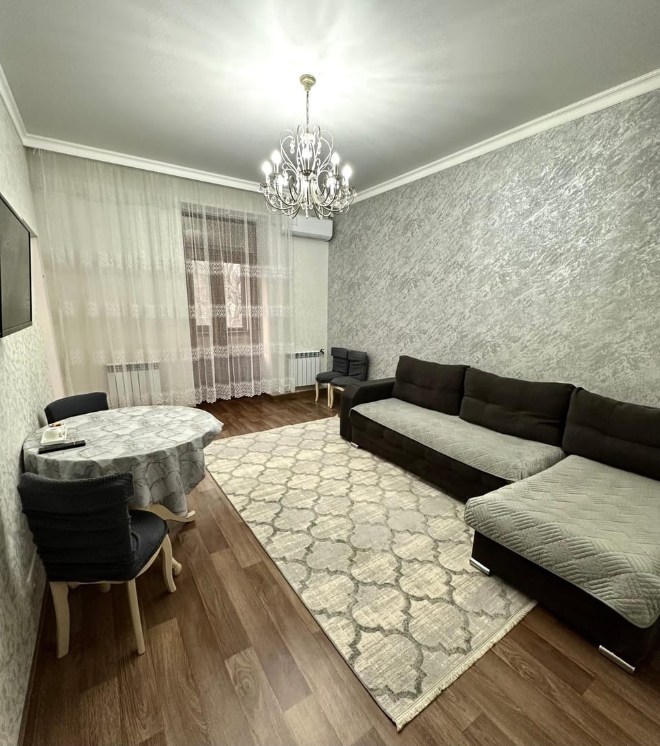 Майлина 10 аэропорт Apartment in Almaty
