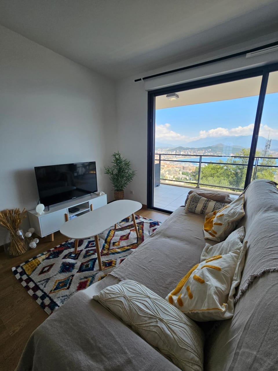 Appartement terrasse spacieuse, vue mer & clim Apartment in Ajaccio