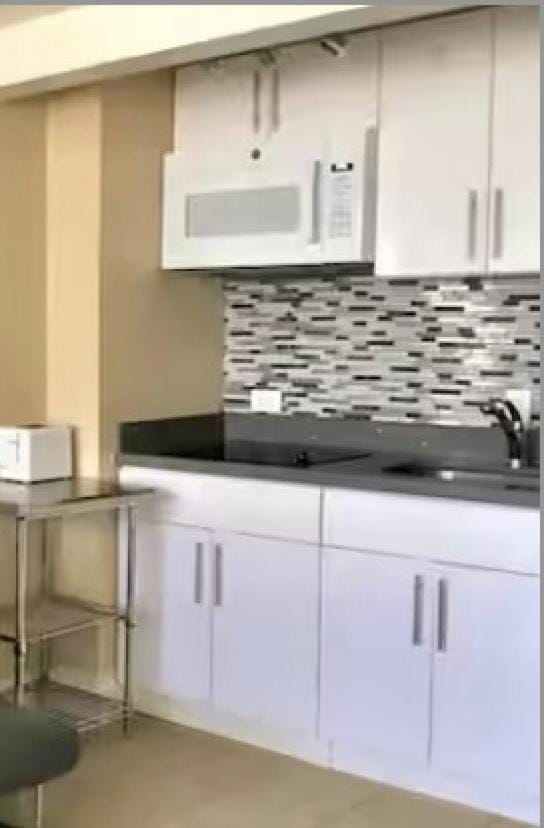 KING BED, Spacious, Legal, VIEW Apartment in McCully-Moiliili