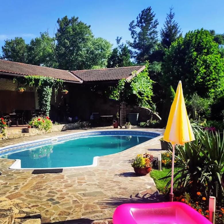 ROYAL GARDEN APARTMENTS *** Apartment in South Moravian Region